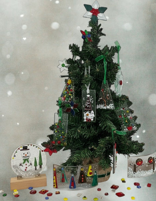 Guided CHRISTMAS Glass - Making Experience - Shinfield. Reading
